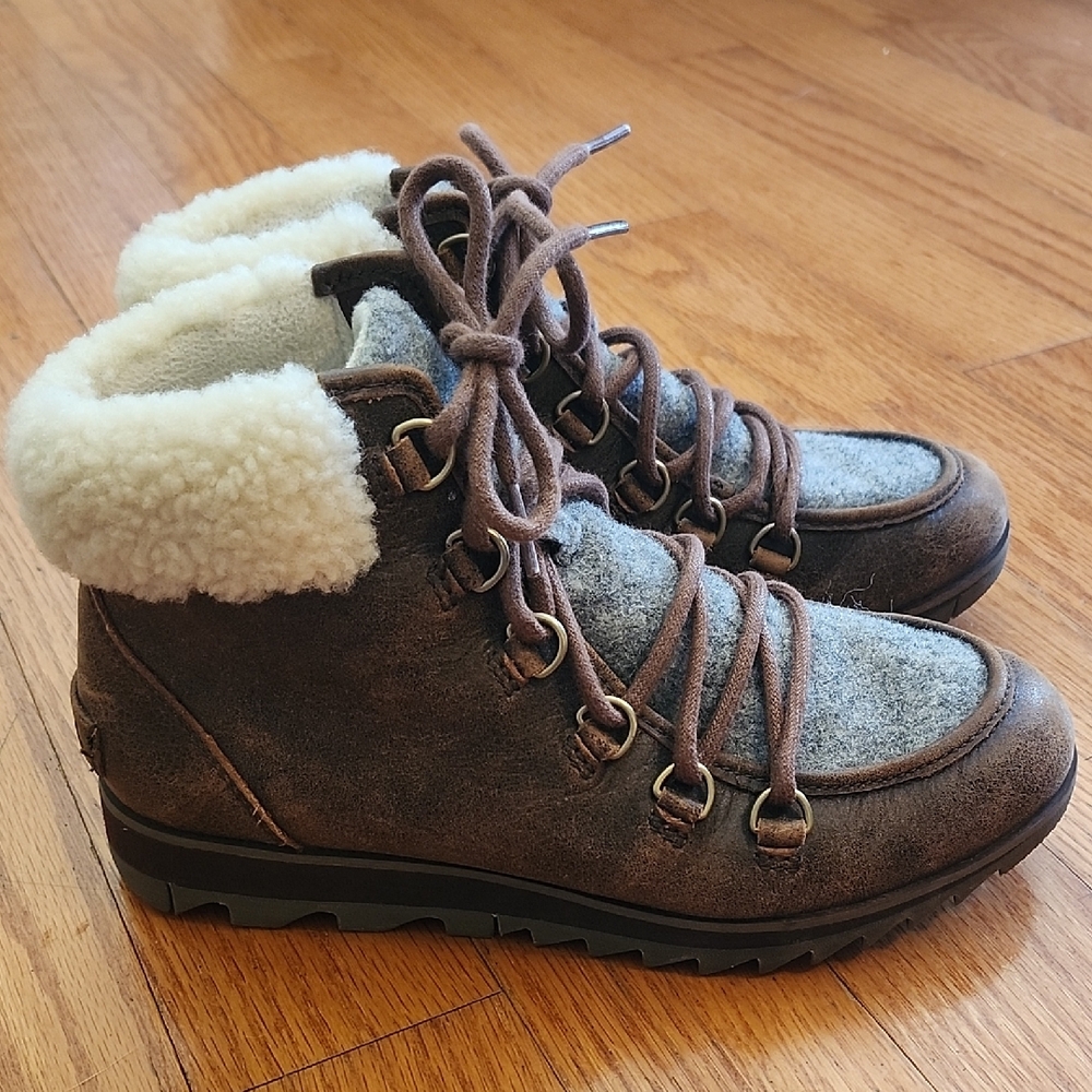 Sorel Harlow Shearling-Lined Nubuck Boots in Brown and Gray